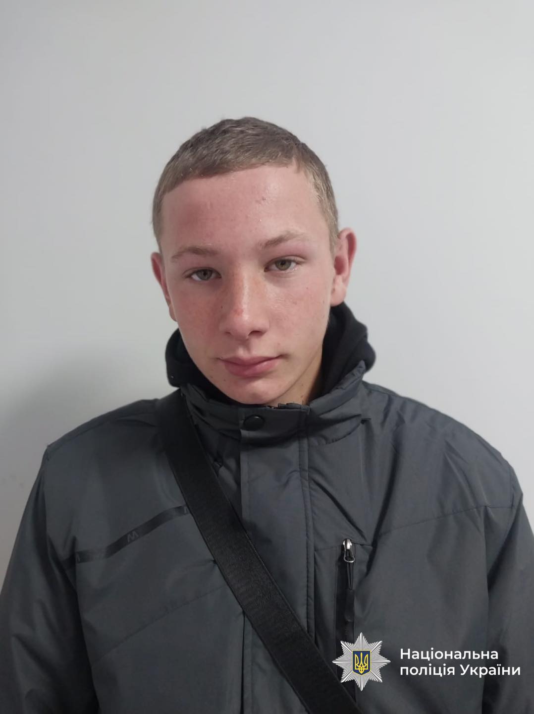 Вийшов з дому і не повернувся: на Прикарпатті розшукують 17-річного хлопця